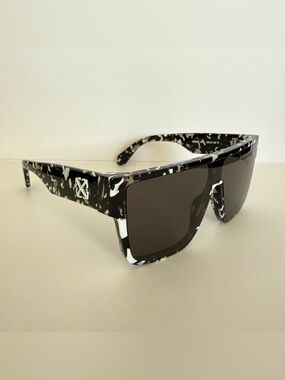 NEW!!! Off-White unisex sunglasses OERI13J 1207 Authentic